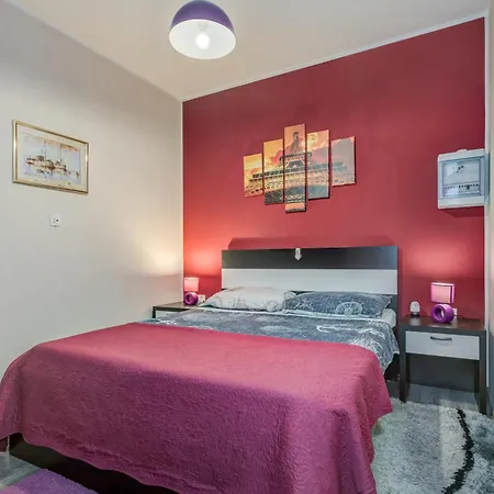 Slavica-new-with Jacuzzi Lejlighed Split