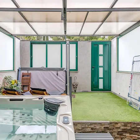 Slavica-new-with Jacuzzi Apartamento *