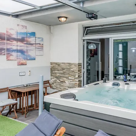 Slavica-new-with Jacuzzi